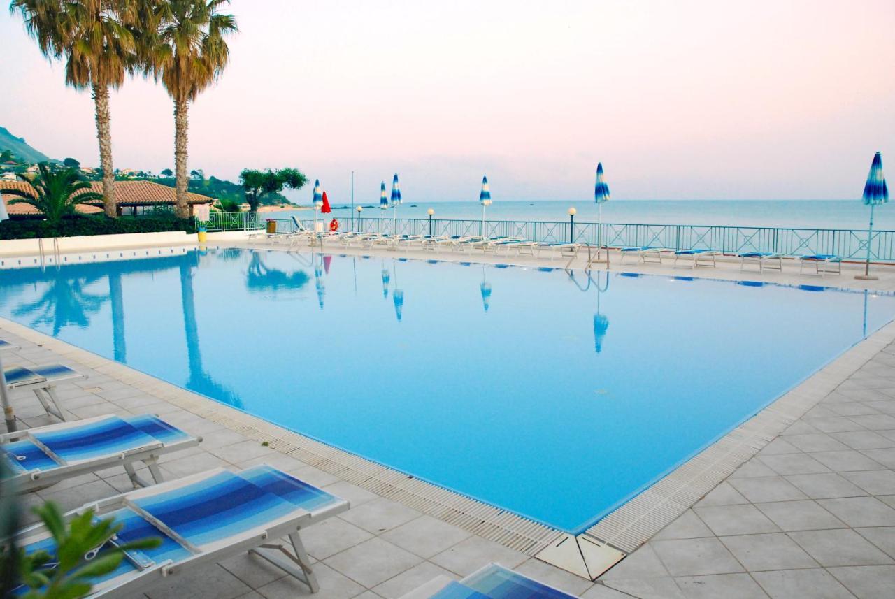 Villaggio Baia D'Ercole Capo Vaticano Exterior foto